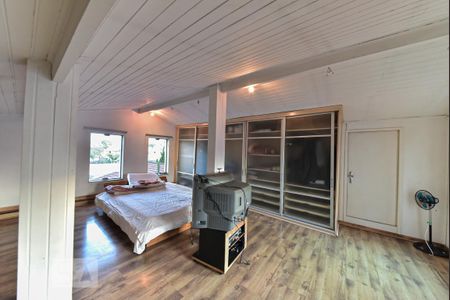 Casa para alugar com 550m², 4 quartos e 6 vagas Casa para alugar com 550m², 4 quartos e 6 vagasSótão