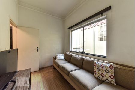 Casa para alugar com 550m², 4 quartos e 6 vagas Casa para alugar com 550m², 4 quartos e 6 vagasSala de Vídeo 1