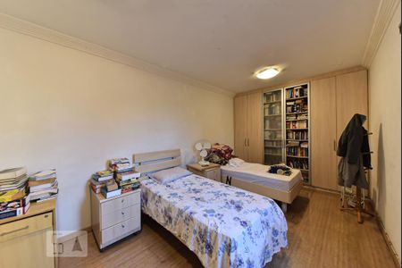 Casa para alugar com 550m², 4 quartos e 6 vagas Casa para alugar com 550m², 4 quartos e 6 vagasSuíte 1