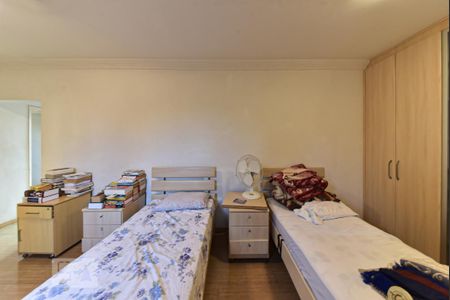 Casa para alugar com 550m², 4 quartos e 6 vagas Casa para alugar com 550m², 4 quartos e 6 vagasSuíte 1