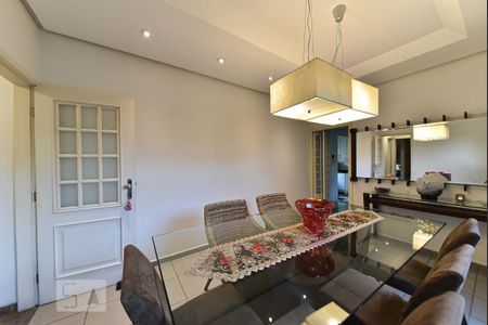 Casa para alugar com 550m², 4 quartos e 6 vagas Casa para alugar com 550m², 4 quartos e 6 vagasSala de Jantar