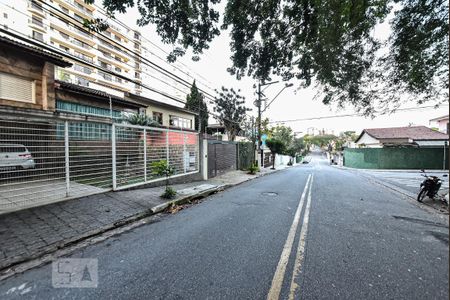 Casa para alugar com 550m², 4 quartos e 6 vagas Casa para alugar com 550m², 4 quartos e 6 vagasFachada