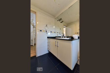 Casa para alugar com 550m², 4 quartos e 6 vagas Casa para alugar com 550m², 4 quartos e 6 vagasBanheiro da Suíte 2