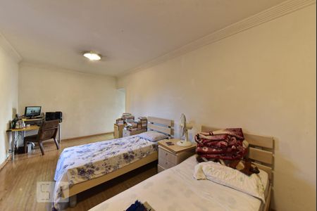 Casa para alugar com 550m², 4 quartos e 6 vagas Casa para alugar com 550m², 4 quartos e 6 vagasSuíte 1