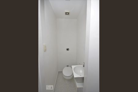 Lavabo de apartamento para alugar com 2 quartos, 90m² em Flamengo, Rio de Janeiro