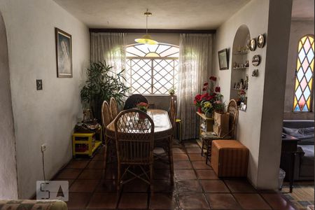 Sala de casa à venda com 3 quartos, 164m² em Vila Tramontano, São Paulo