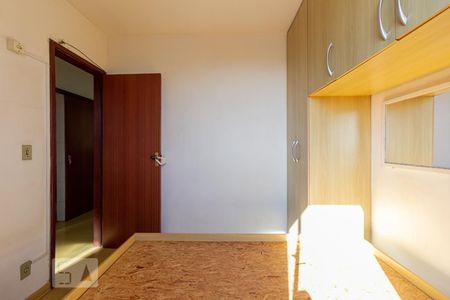 Quarto 1 de apartamento para alugar com 2 quartos, 48m² em Itapoã, Belo Horizonte