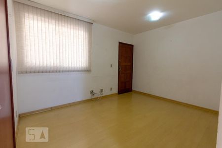 Sala de apartamento para alugar com 2 quartos, 48m² em Itapoã, Belo Horizonte