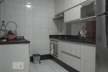 Cozinha de casa de condomínio à venda com 2 quartos, 92m² em Itaquera, São Paulo