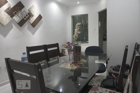 Sala de casa de condomínio à venda com 2 quartos, 92m² em Itaquera, São Paulo