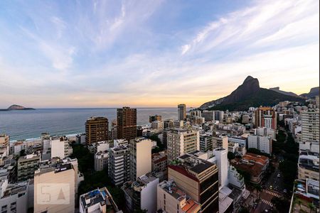 Vista da Sala de apartamento para alugar com 1 quarto, 55m² em Leblon, Rio de Janeiro