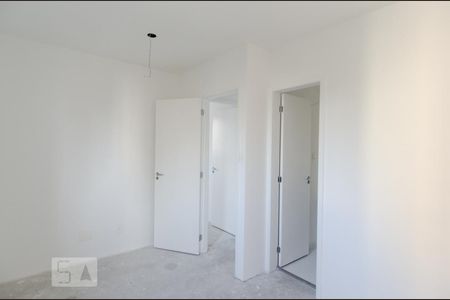 Quarto da suíte de apartamento para alugar com 3 quartos, 65m² em Canhema, Diadema