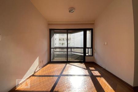 Sala de apartamento para alugar com 3 quartos, 72m² em Real Parque, São Paulo