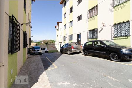 Garagem de apartamento para alugar com 2 quartos, 48m² em Serrano, Belo Horizonte