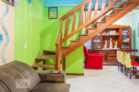 Sala  de casa à venda com 4 quartos, 150m² em Estância Velha, Canoas