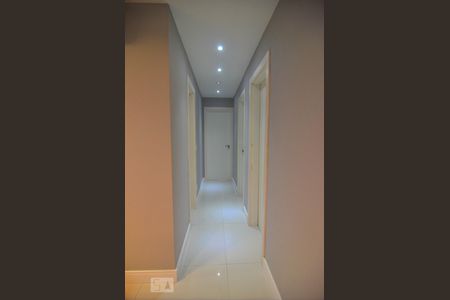 Corredor de apartamento para alugar com 3 quartos, 88m² em Nossa Senhora das Gracas, Canoas