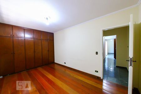 Quarto 2 de casa para alugar com 2 quartos, 120m² em Vila Constança, São Paulo