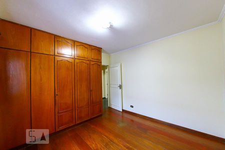 Quarto 1 de casa para alugar com 2 quartos, 120m² em Vila Constança, São Paulo