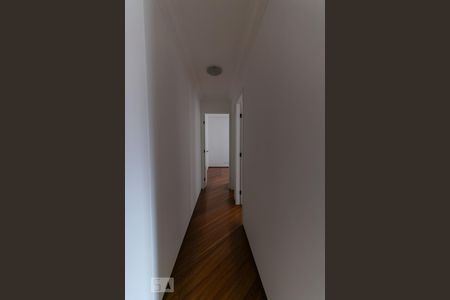 Corredor de apartamento à venda com 2 quartos, 60m² em Vila Fachini, São Paulo