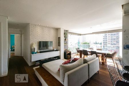 Sala de apartamento para alugar com 2 quartos, 82m² em Vila Olímpia, São Paulo