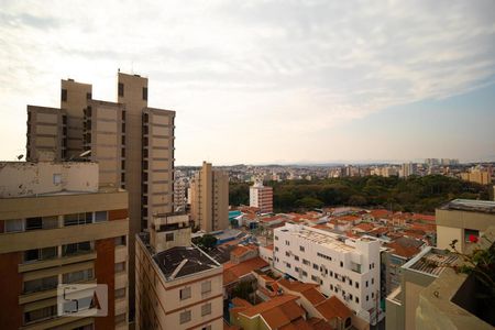 Vista das Salas de apartamento para alugar com 2 quartos, 75m² em Centro, Campinas