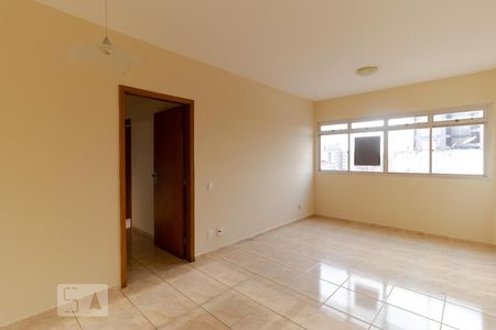 Salas de apartamento para alugar com 2 quartos, 75m² em Centro, Campinas