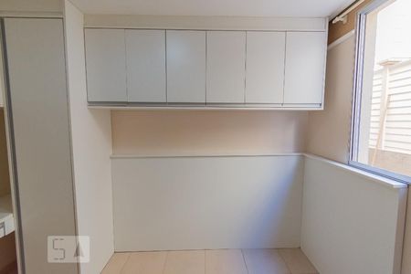 Quarto 1 - Armários de apartamento para alugar com 2 quartos, 45m² em Jardim Santa Lúcia, Campinas