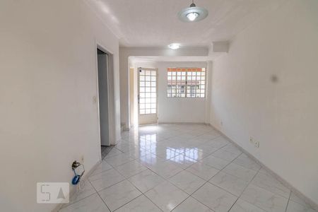 Casa de condomínio para alugar com 80m², 2 quartos e 2 vagasSala 