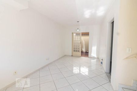 Sala  de casa de condomínio para alugar com 2 quartos, 80m² em Vila Metalúrgica, Santo André