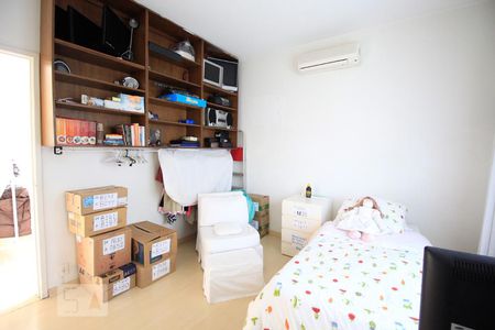 Quarto 1 de apartamento à venda com 3 quartos, 160m² em Planalto Paulista, São Paulo