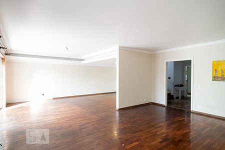 Sala de casa para alugar com 4 quartos, 450m² em Vila Nova Caledônia, São Paulo