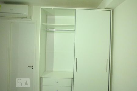 Armário  Quarto de apartamento para alugar com 1 quarto, 34m² em Ipiranga, São Paulo