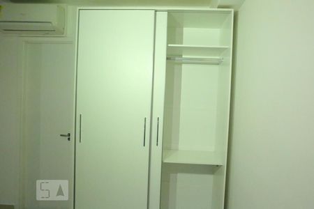 Armário  Quarto de apartamento para alugar com 1 quarto, 34m² em Ipiranga, São Paulo