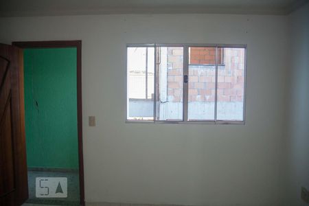 Sala de casa de condomínio para alugar com 2 quartos, 80m² em Chácara Califórnia, São Paulo