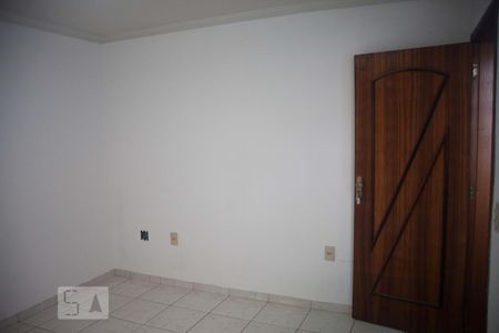 Sala de casa de condomínio para alugar com 2 quartos, 80m² em Chácara Califórnia, São Paulo