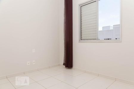 Quarto 2 de apartamento para alugar com 3 quartos, 70m² em Tubalina, Uberlândia