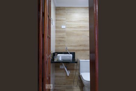 Banheiro da suíte 1 de casa à venda com 3 quartos, 250m² em Vila Gustavo, São Paulo