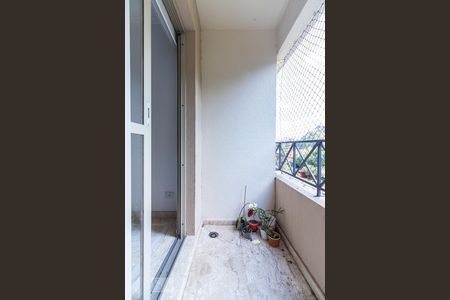 Sacada de apartamento à venda com 3 quartos, 68m² em Vila Isa, São Paulo