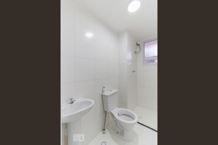 Banheiro de apartamento para alugar com 2 quartos, 39m² em Vila Ema, São Paulo