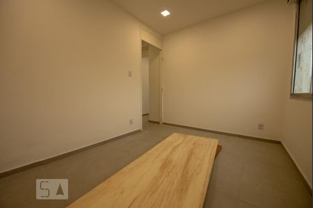 Quarto 1 de apartamento para alugar com 2 quartos, 65m² em Vila Nova, Porto Alegre