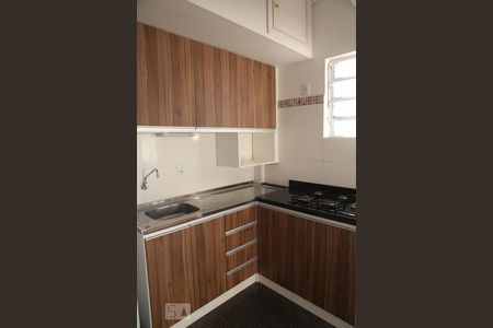 Cozinha de apartamento para alugar com 1 quarto, 20m² em Centro Histórico, Porto Alegre
