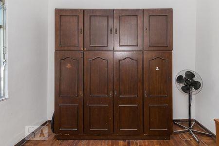 Quarto 1 - Armário de casa para alugar com 2 quartos, 85m² em Olaria, Rio de Janeiro