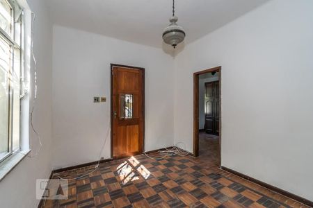 Sala de casa para alugar com 2 quartos, 85m² em Olaria, Rio de Janeiro