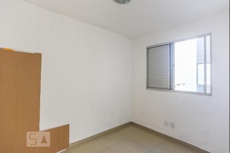Quarto 2 de apartamento para alugar com 2 quartos, 43m² em São Pedro, Osasco