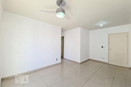 Sala de apartamento à venda com 2 quartos, 50m² em Quintino Bocaiúva, Rio de Janeiro