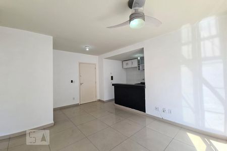 Sala de apartamento à venda com 2 quartos, 50m² em Quintino Bocaiúva, Rio de Janeiro