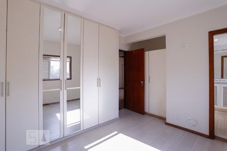 Suíte de apartamento à venda com 3 quartos, 348m² em Pompeia, São Paulo