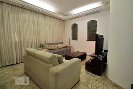 Sala de casa à venda com 4 quartos, 300m² em Utinga, Santo André