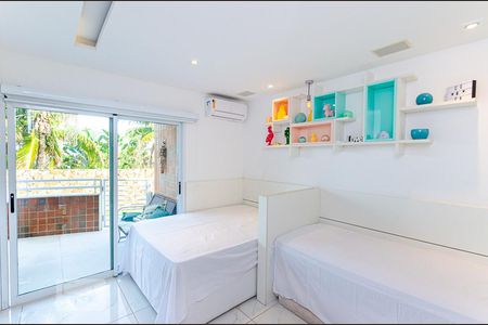 Suite 1 de apartamento para alugar com 2 quartos, 65m² em Camboinhas, Niterói