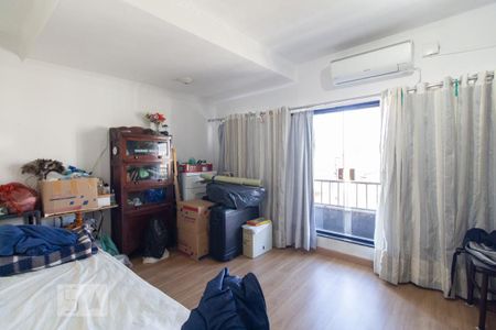 Casa à venda com 300m², 4 quartos e 4 vagas Casa à venda com 300m², 4 quartos e 4 vagasQuarto